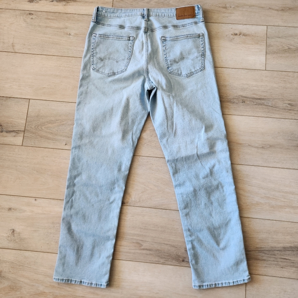 American Eagle AirFlex+ Athletic Straight Jean Mens Size 33x32 Light Wash Denim - Picture 7 of 8